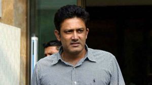 మాజీ క్రికెటర్ అనిల్ కుంబ్లే మీద చర్యలకు హైకోర్టు ఆదేశం, పాస్ పోర్టులో ఫోర్జరీ సంతకం ? 