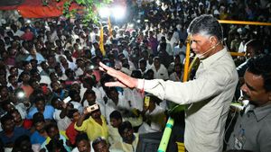 ఈ ప్రభుత్వానికి పిచ్చి..రాష్ట్రానికి పట్టిన శని : కేంద్రం చెప్పినా అర్దం కాలేదా : చంద్రబాబు ఫైర్..!!