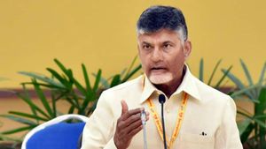 నా రాజకీయ జీవితంలో ఇలాంటి అరాచకాలు  చూడలేదని ఆవేదన ..నెల్లూరు కూల్చివేతలపై బాబు 