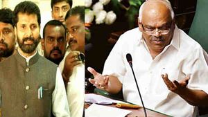 కర్ణాటక మాజీ స్పీకర్ బావిలో కప్ప, ఆ ఫ్యామిలీకే సరిపోతుంది, సంతోష పెట్టారు, బీజేపీ లీడర్ ! 
