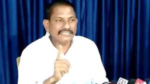 పదవీ విరమణ రోజే పోలీస్ శాఖపై సంచలన ఆరోపణలు చేసిన సిఐ దాసరి భూమయ్య .. 