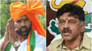 ట్రబుల్ షూటర్ విచారణ, అన్నీ మోడీనే చేస్తారా ? అవినీతి అంటే ఇంతే, బళ్లారి శ్రీరాములు !