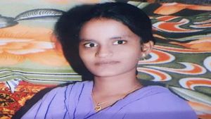 పాపం, విద్యార్థినిని చంపేశారుగా.. జుట్టు ఒత్తుగా పెరగడానికి వైద్యమంటూ..!