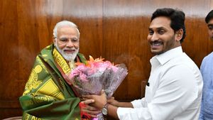 ఏపీకి ప్రధాని మోదీ..ఆహ్వానించిన సీఎం జగన్ : అక్టోబర్ 15న పర్యటన : ఇక ముఖ్యమంత్రి రచ్చబండ....!!