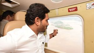 వీడియో: వరద బాధితుల ఆర్థిక సహాయంలో వైఎస్ జగన్ మానవీయం: రెట్టింపు పరిహారం చెల్లింపు!