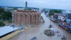 వైయస్సార్ మరణించిన నెల రోజులకు : కర్నూలులో హై అలర్ట్ : దశాబ్దం క్రితం.. తిరిగి నేడు..!