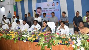  సీఎంకు ఇంత అవమానమా..అధికారులది లెక్కలేని తనమా..వైసీపీ క్యాడర్ ఫైర్