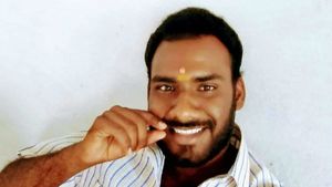 మైనర్ బాలికలతో ఆడుకుంటున్న మరో రెడ్డి.. జడ్చర్లలో టెన్త్ క్లాస్ విద్యార్థిని దారుణ హత్య..! 