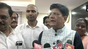 రాష్ట్రానికి మరో వరం?: అనూహ్యంగా తెరపై వాల్తేర్ డివిజన్: ఏపీ సెంటిమెంట్ ను గౌరవిస్తామన్న కేంద్రం!