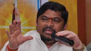 కరీంనగర్ అభివృద్ధిపై చర్చకు సిద్ధమా..?  సీఎం కేసీఆర్‌కు పొన్నం బహిరంగ లేఖ