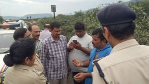 వామ్మో ఏం స్కెచ్.. విశాఖ భారీ దోపిడీ కేసులో ట్విస్ట్.. బాధితుడే అలా..!