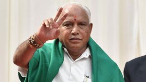 ఢిల్లీలో డిసైడ్ చేశారు, కర్ణాటక మంత్రివర్గం ఇదే, సీఎంకు చివరి నిమిషంలో, అసమ్మతి!