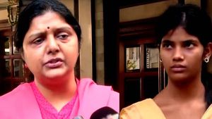 నటి భానుప్రియ ఇంట్లో తెలుగు బాలిక నిర్బంధం: ఇక ఏ క్షణమైనా: ముందస్తు బెయిల్ కోసం!