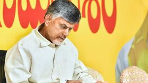 చంద్రబాబు..లోకేశ్ హౌస్ అరెస్ట్: 12 గంటల దీక్షకు దిగిన మాజీ ముఖ్యమంత్రి : బాధితులకు సంఘీభావంగా..!!