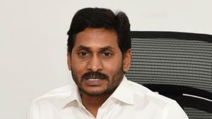 సీఎం జగన్ హెలికాఫ్టర్ ల్యాండింగ్ వివాదం .. సీఎంవో సీరియస్ 