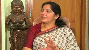హుజుర్‌నగర్ మాదే.. కారుదే విజయం.. ఉత్తమ్‌వి వట్టి మాటలే : మంత్రి సత్యవతి రాథోడ్