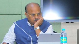 కోడెలపై 23 కేసులు...! ప్రభుత్వ కక్ష తోనే ఆయన ఆత్మహత్య : యనమల 