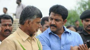 కనపడని శత్రువుతో యుద్ధం చేయడం కష్టం: చంద్రబాబు లేఖకు వంశీ ఘాటైన లేఖ