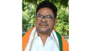 ఒక్క పిలుపు ఇస్తే, కలెక్టర్, ఎస్పీ కార్యాలయాలు ఉండవు : బీజేపీ ఎంపీ సోయం బాపురావు 