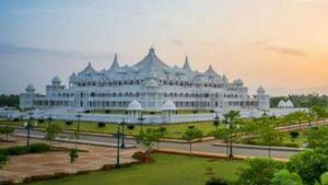 మరో డేరా బాబా?: నాలుగు రాష్ట్రాల్లో కల్కి భగవాన్ అవినీతి సామ్రాజ్యం: దొరకని ఆచూకీ