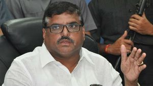 రాజధాని నిర్మాణంపై ప్రజలకు స్పష్టత ఉంది... చంద్రబాబుకే లేదు: బోత్స 