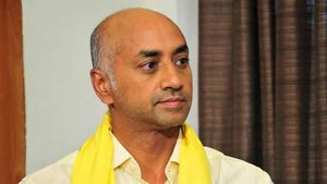 టీడీపీ ఎంపీ గల్లా జయదేవ్ తోపాటు మరో ఇద్దరు టీడీపీ ఎమ్మెల్యేలకు కోర్టు నోటీసులు .. ఎందుకంటే 