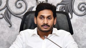 జగన్ ప్రభుత్వంలో పీకే టీం: కొత్త బాధ్యతలు అప్పగింత: అసలు టార్గెట్ అదే..!