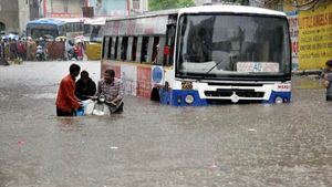  నైరుతి తిరోగమనం.. అయినా 10 రోజులు భారీ వర్షాలు: పాతికేళ్ల తరువాత తొలిసారిగా..!