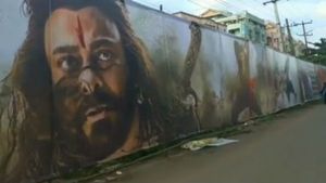 పవన్ రాజకీయంగా ఓడినా..అక్కడ మెగా బ్రదర్స్ అంటే : వారిని మించిపోయేలా.. ఈ సీన్ చూస్తే..!