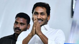జగన్ ప్రమాణ స్వీకారోత్సవ ఖర్చు రూ.29లక్షలు కాదా?: రూ. 5కోట్లా, మధ్యలో ‘సాక్షి’అంటూ టీడీపీ