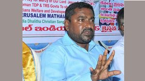  AP CS LV Subrahmanyam: మళ్ల వార్తలోకెక్కిన జెరూసలేం మత్తయ్య: ఎల్వీ సుబ్రహ్మణ్యం.. బీజేపీ ఏజెంట్..!