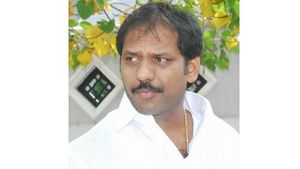 టీడీపీకి మరో ఎమ్మెల్యే గొట్టిపాటి రవి కుమార్ షాక్  ... వైసీపీ నేతలతో టచ్ లోకి .. రీజన్ ఇదే