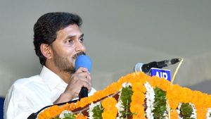  ఏ రాష్ట్రం ఇంత దగా పడలేదు.. అప్పుడు చెన్నై, ఇప్పుడు హైదరాబాద్: జగన్ భావోద్వేగ ప్రసంగం