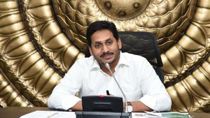 జగన్ కేసుల్లో సీబీఐ కొత్త ట్విస్ట్: చార్జిషీట్లలో వేర్వేరుగానే విచారణ: నిందితులే బాధితులుగా..! 