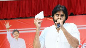 జగన్! నిబద్ధత ఉంటే ఇలా చెయ్యి!; ‘అప్పుడే గొంతు ఎత్తాలి’ అనుకున్నానంటూ పవన్ కళ్యాణ్