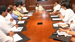 టీడీపీతో పొత్తు అనుమానాలే కొంప ముంచాయి: పార్టీ ఓటమిపై పోస్ట్ మార్టమ్: తేల్చిచెప్పిన జనసేన నేతలు