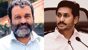 సీఎం జగన్‌కు ఇది ఆత్మహత్య:  నాశనం చేస్తున్నారు: మరోసారి పాయ్ తీవ్ర వ్యాఖ్యలు ..!