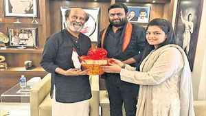 హీరో రజనీకాంత్‌తో టీఆర్ఎస్ ఎమ్మెల్యే భేటి