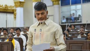 మీడియా ఆంక్షలపై ఏపీ అసెంబ్లీలో దుమారం, చంద్రబాబుపై శ్రీకాంత్‌రెడ్డి, పుష్పశ్రీవాణి ఫైర్