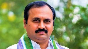 ఎమ్మెల్యే ఆర్కే కనిపించటం లేదు:పోలీసుస్టేషన్ లో ఫిర్యాదు: ఆందోళనగా ఉందంటూ..!