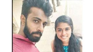 నెల కిందట అదృశ్యం..మృతదేహాలుగా కనిపించిన ప్రేమికులు: అటవీ ప్రాంతంలో చెట్టుకు..!