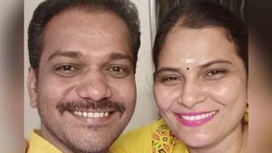 పెళ్లి కాని ఆంటీ, ఎర్రగా బుర్రగా బలంగా ఉందని, దుబాయ్ లో కంపెనీలు, ఎండీకి పంగనామాలు, ఎస్కేప్! 