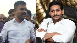 ప్రతీ చేనేత కుటుంబానికి రూ.24 వేలు, చేతివృత్తులను నిలబెట్టేందుకు కంకణం, జగన్‌పై కేతిరెడ్డి ప్రశంసలు