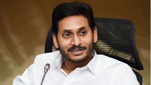 పదేళ్లుగా వివక్ష.. సీమను చూసి వైఎస్ఆర్ చలించారు...పట్టించుకొనే నాథుడేడీ.. వైఎస్ జగన్ ఆవేదన 