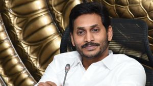 28న విశాఖకు జగన్: ఆ ప్రకటన తరువాత తొలిసారిగా: టీడీపీ నుంచి చేరికలకు ఛాన్స్? 
