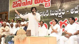 ‘జగనన్న ఉల్లిపాయల పథకం’ అని పెట్టుకోండి: ప్రాణాలు పోతున్నా అంటూ పవన్ కళ్యాణ్ ఫైర్