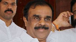  దమ్ముంటే టీడీపీ ఎమ్మెల్యేలతో రాజీనామా చేయించి ప్రజా తీర్పు కోరండి : సవాల్ చేసిన వైసీపీ ఎమ్మెల్యే