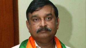 Vizag: బీజేపీలోనూ భిన్నాభిప్రాయాలు: కన్నా అలా..విష్ణు కుమార్ ఇలా: విశాఖకే కరెక్ట్..!