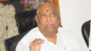  జగన్ అందుకే రాంగ్ ట్రాక్‌లో..: రాయపాటి సంచలన ఆరోపణలు