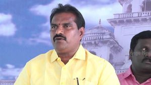  రక్తంతో వేలిముద్రలు వేసి రాజధాని అమరావతి కోసం.... ఎమ్మెల్యే నిమ్మల రామానాయుడు ఒకరోజు నిరాహార దీక్ష